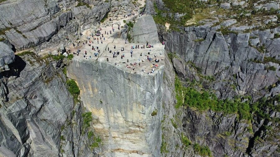Stavanger: Preikestolen Tour with Guide and Pickup - The 3.8-kilometer route to Pulpit Rock