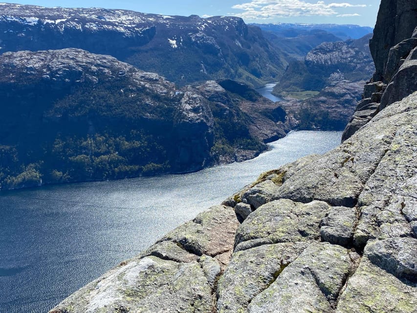 Stavanger: Preikestolen Tour with Guide and Pickup - Should you book it?
