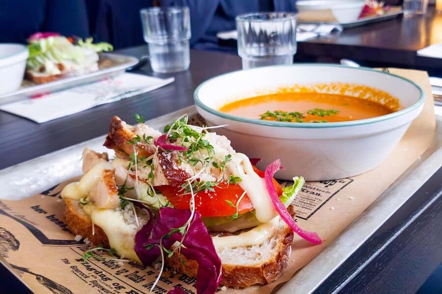 Stavanger: Preikestolen Winter Hike + Hot Lunch - Why winter changes the Preikestolen experience