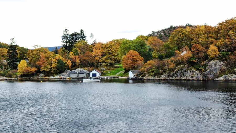 Stavanger: Scenic Fjord Cruise to Lysefjord and Preikestolen - Practical tips for a better day