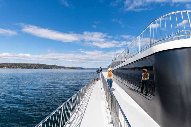 Sustainable Cruise in Oslofjord with audioguiding - The islands, houses, marinas, and lighthouses