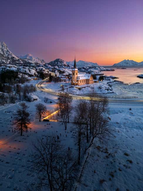 Svolvær and Henningsvær Sightseeing and History Tour - Key points at a glance