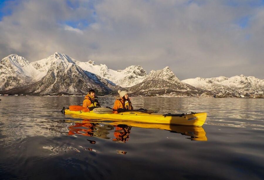 Svolvaer: Sea Kayaking Experience - Who should book this experience?