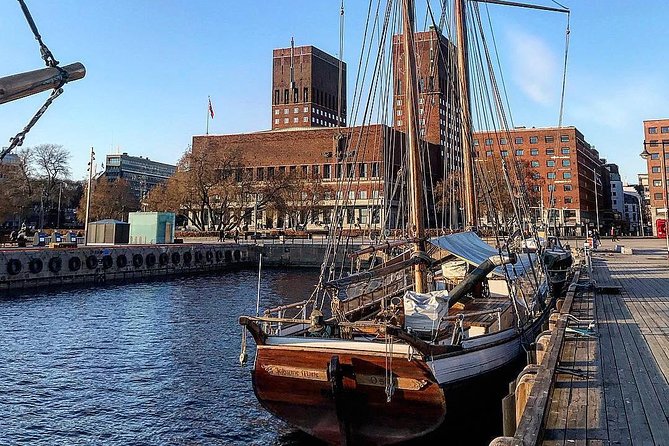 The Essential Oslo Private Walking Tour - The final hour at Aker Brygge and Tjuvholmen