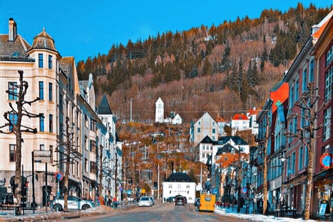 The influence of Bergen in Norway's development, city tour - Enter Bergen Fortress and reach Håkonshallen