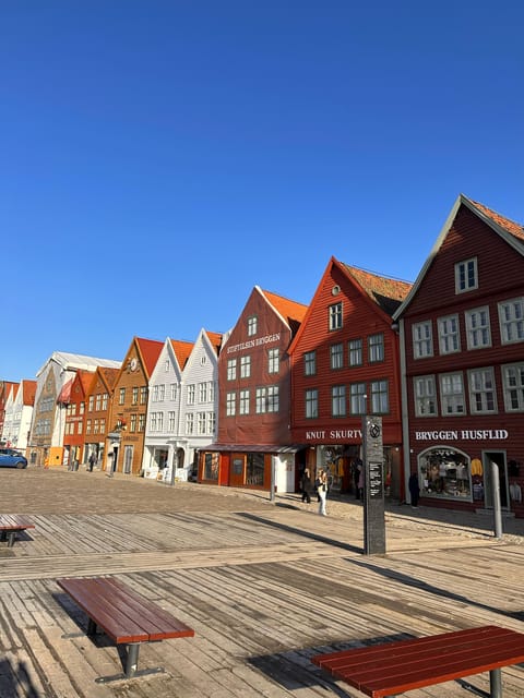 The influence of Bergen in Norways development, city tour - The Fish Market and the choice to taste local products
