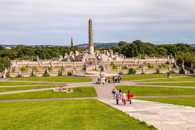 The Ultimate Study of the Human Form at Vigeland's Sculpture Park with a Local - Walking through all 212 sculptures