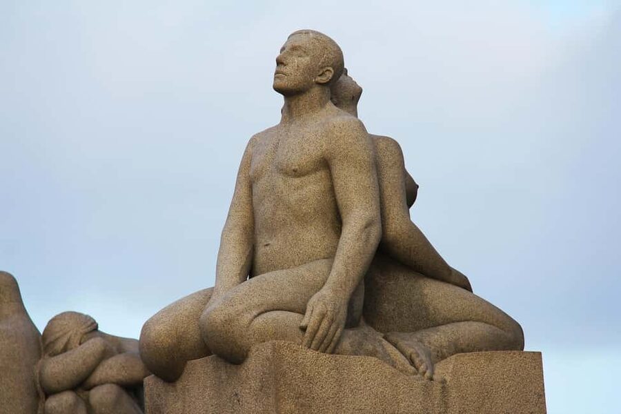 The Vigeland Park in Oslo: Insta-Perfect Walk with a Local - Key points to know before booking