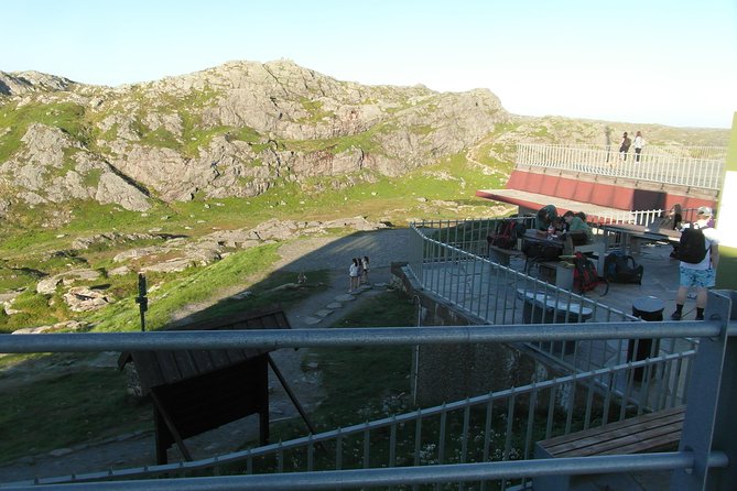 Three-summit hike in Bergen - Sandviksfjellet and a break at Brushytten