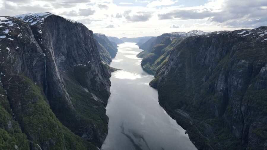 Trolltunga Helicopter & Waterfalss Sightseeing From Bergen - From Bergen to Skjervsfossen