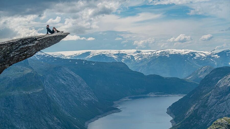 Trolltunga: Trolltunga Summer Hike - What the guides add to the day