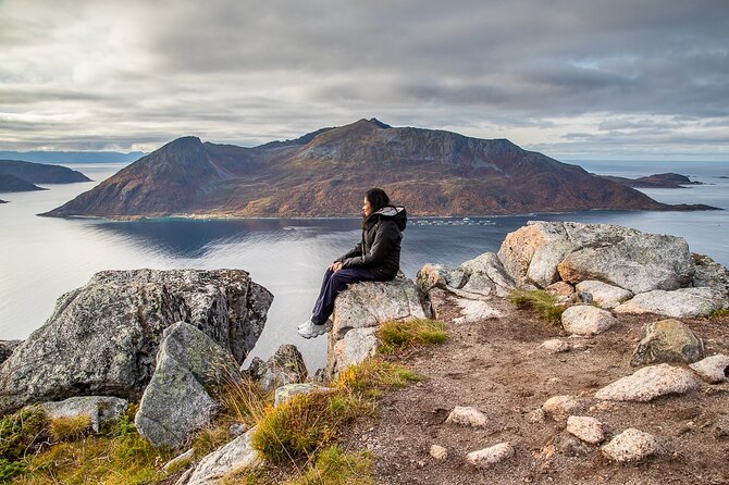 Tromsø: Arctic Landscapes Hiking / Snowshoeing Tour in the wild - Choosing between a walk, crampons, and snowshoes