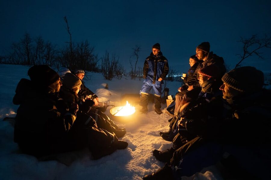Tromsø: Aurora Borealis, Campfire, Hot Meal, Arctic Tour - Getting out under the stars