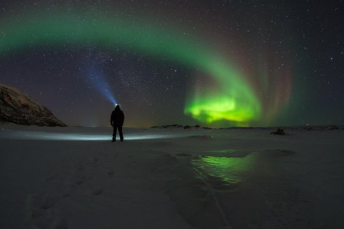 Tromso Aurora Chase by Minibus with Thermal Suit, Snack and Photo - Why a Tromsø aurora chase works