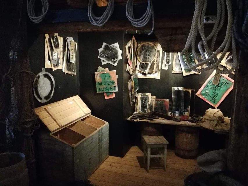 Tromso: Cod-Tasting Tour with Full Steam Museum Entry - Food, drinks, and the optional restaurant stop