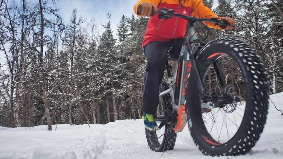 Tromsø: Electric fatbike trip on winter paths - Arctic views, local stories, and useful context