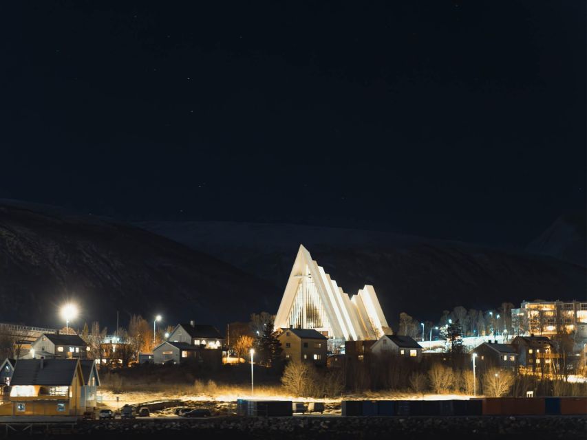 Tromso Electric Northern Lights Cruise - When the aurora appears
