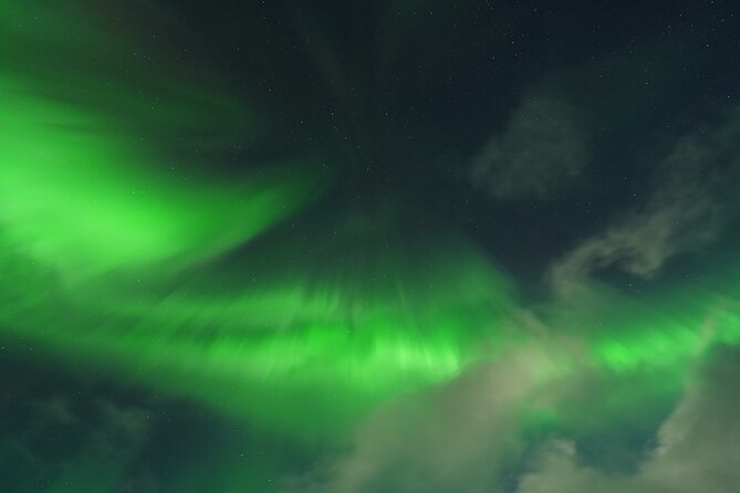 Tromsø: English/Spanish Aurora Pathfinder Tour with Photos - Who will enjoy this Tromsø night most