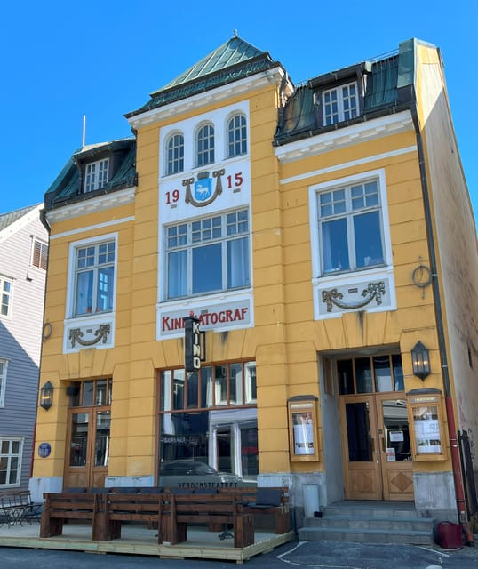 TROMSØ: Explore The City And a Guided Tour Of PolarMuseum! - Starting beside Roald Amundsen’s statue