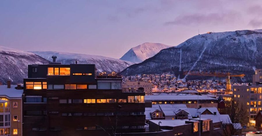 Tromso: Express Walk with a Local in 60 minutes - Key points at a glance