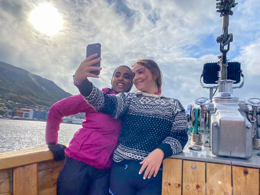 Tromsø: Fjord History Cruise with Snack and Drinks - Seeing Tromsø from the sea
