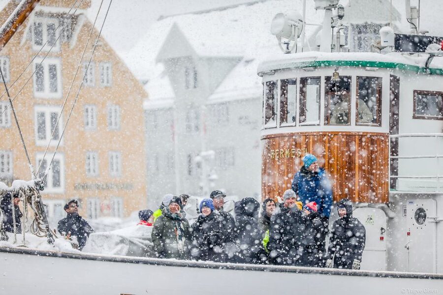 Tromsø: Fjord History Cruise with Snack and Drinks - Watching for eagles, seals, and reindeer