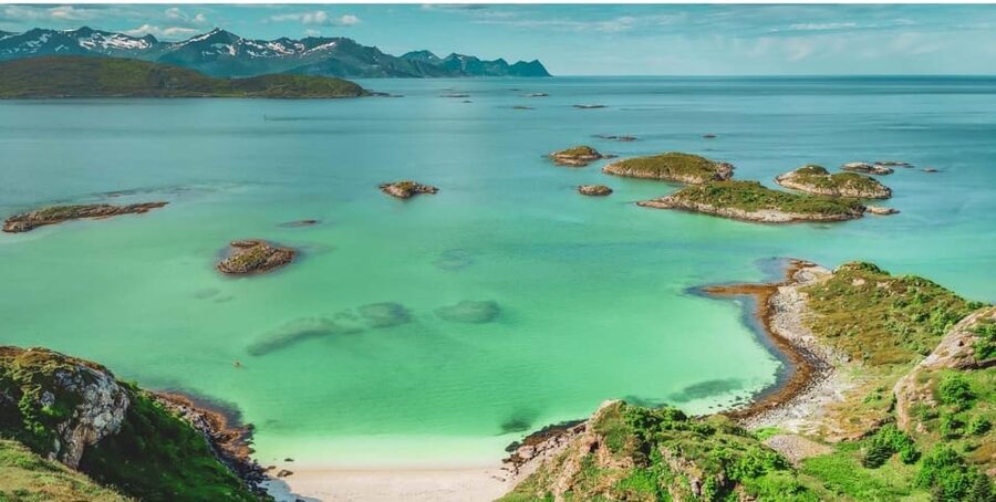 Tromsø: Fjords and Sommarøy Islands Tour with Salmon Picnic - The beach picnic: salmon, cheese, and Arctic air