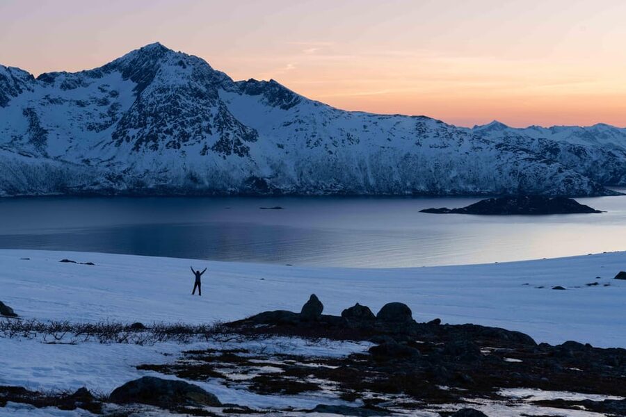 Tromsø: Fjords & Beaches Tour with Campfire and Arctic Food - Campfire lunch on an Arctic beach