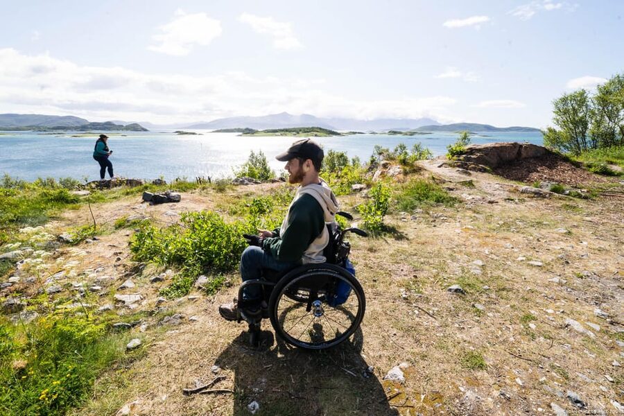 Tromsø: Fjords, Kvaløya & Sommarøy Accessible Tour w/ Lunch - Starting from Tromsø at 10:00