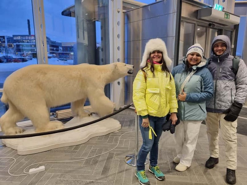 Tromsø: Guided Polar Bear Walk incl. Polaria & Polar Museum - A polar bear walk without a polar bear encounter