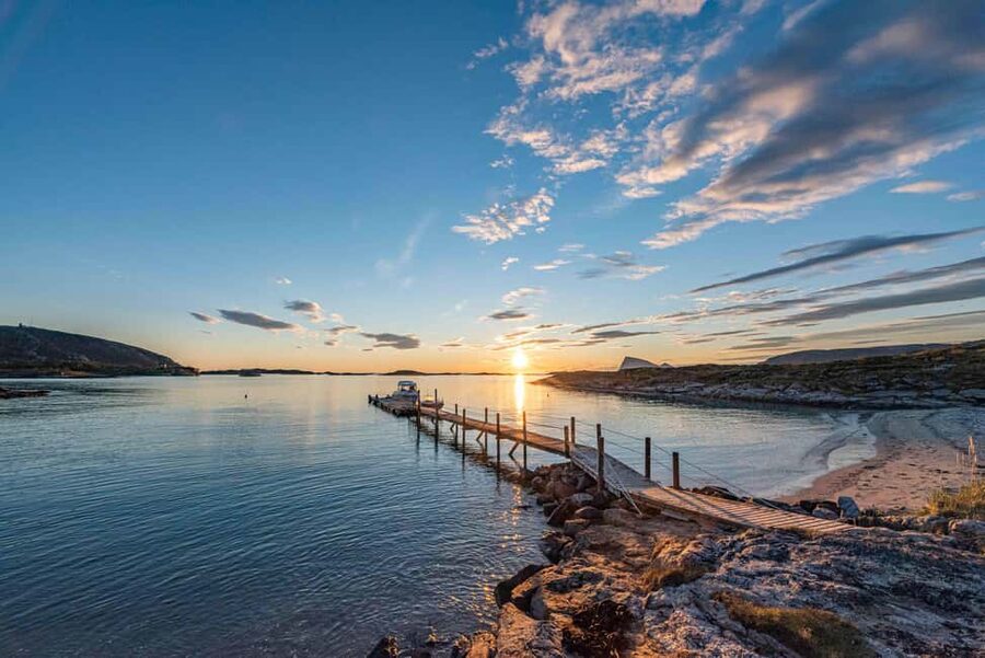 Tromsø: Kvaløya & Sommarøy Guided Tour - Key points at a glance