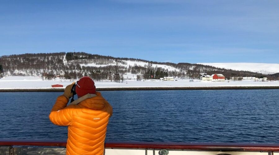 Tromsø: Luxury Polar Fjord Cruise w/ Hot Tub & Polar Plunge - Reindeer soup and a useful vegetarian option