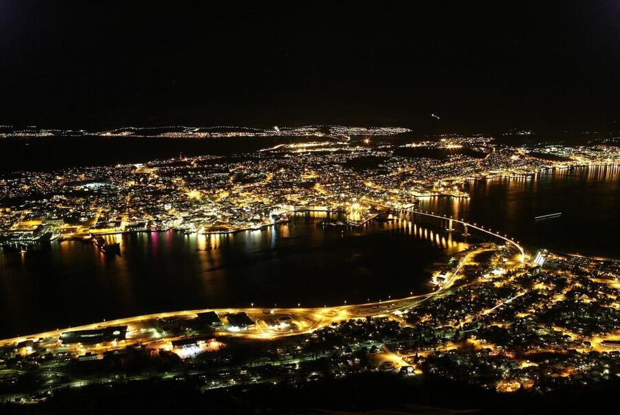 Tromsø: Midnight Concert Ticket at the Tromsø Cathedral - Who Will Enjoy This Most?