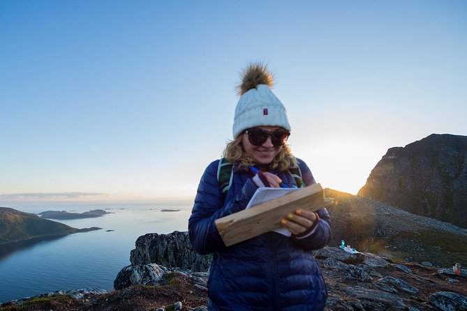 Tromsø: Midnight Sun Hike with Wandering Owl - Ersfjordbotn and Grotfjord: short scenic sections