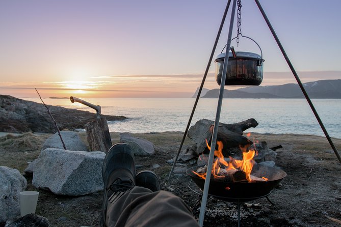 Tromsø: Midnight Sun with Campfire with Wandering Owl - Why the Midnight Sun Works Best From a Campfire