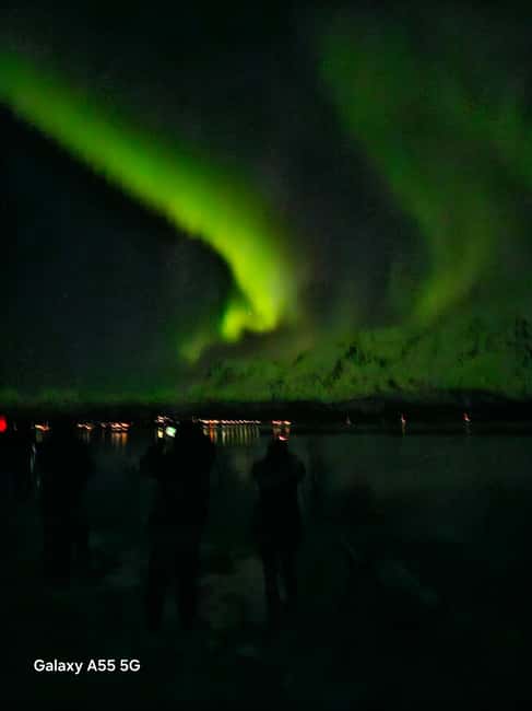 Tromsø:Northern light tour with mini bus i Tromsø - Taking pictures when the sky changes