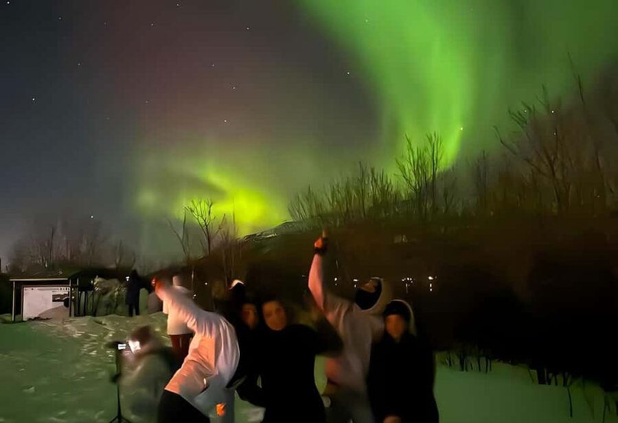 Tromsø: Northern Lights Adventure by Bus or Minibus - Taking better northern lights photographs