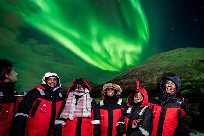 Tromsø: Northern Lights by Minibus - Free Photos and Warm Dinner - What the evening feels like in the minibus