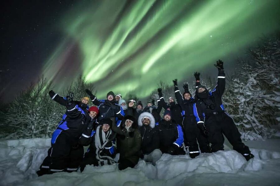 Tromsø: Northern Lights Chase + Free Professional Photos - Professional photos under the aurora