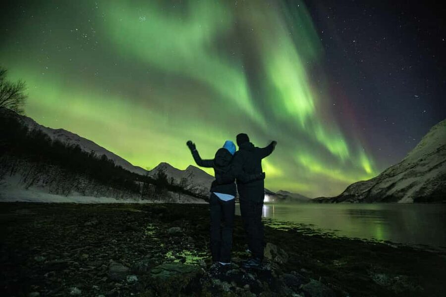 Tromsø: Northern Lights Chase with Free Photos - Timing, pace, and the return to Tromsø