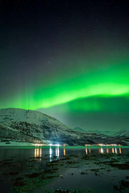 Tromsø: Northern Lights Focus Tour, German/English, minibus, meal - The photo stop is more than a quick snapshot