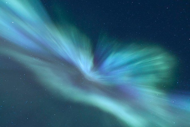 Tromso Northern Lights Minibus Chase Small Group Tour with Photos - What the guide can and cannot control