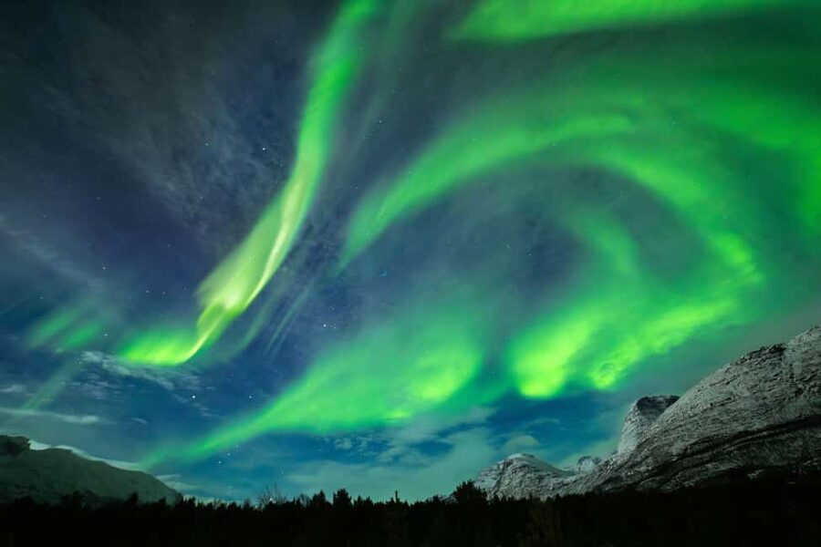 Tromsø: Northern Lights Photography Tour - Finding a patch of clear sky