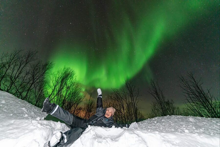 Tromsø: Northern Lights Tour w/Photo, Suits and Local Guide - Who should book this outing