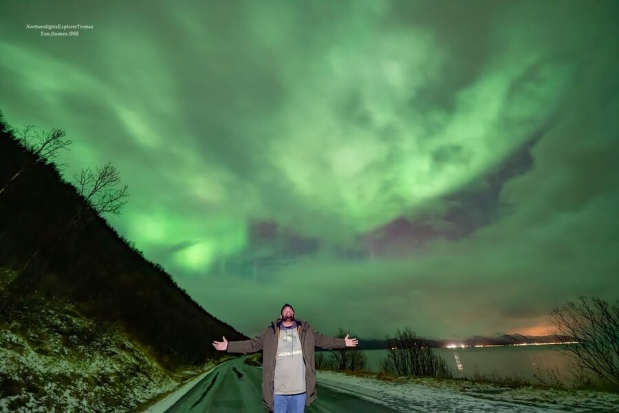 Tromsø: Northern Lights Tour w/Photo, Suits and Local Guide - Why this Tromsø Aurora tour feels different