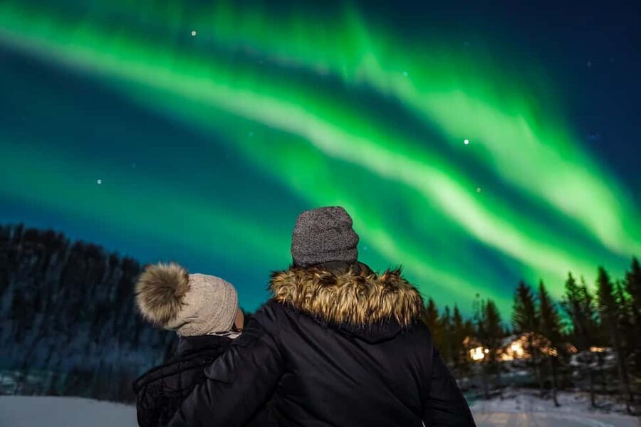 Tromsø: Northern Lights Tour with Guaranteed Sightings - Why this tour moves instead of waiting in Tromsø
