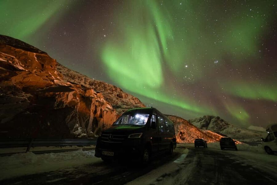 Tromsø: Northern Lights tour with local experts - Why the chase matters in Tromsø