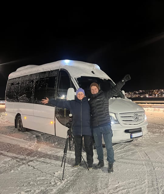 Tromsø: Northern Lights Tour with Local Guide and Photos - Meeting in central Tromsø