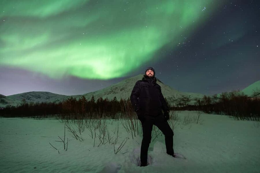 Tromsø: Northern Lights Tour with Professional Photographer - Professional photos without carrying a tripod