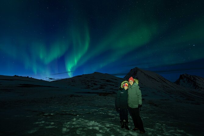 Tromsø Northern Lights with Campfire and Professional Photos - Guides, driving, and the human side of the night